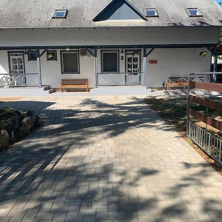 Fenyves Family Rooms And Bungalows Hajduszoboszlo Exterior photo