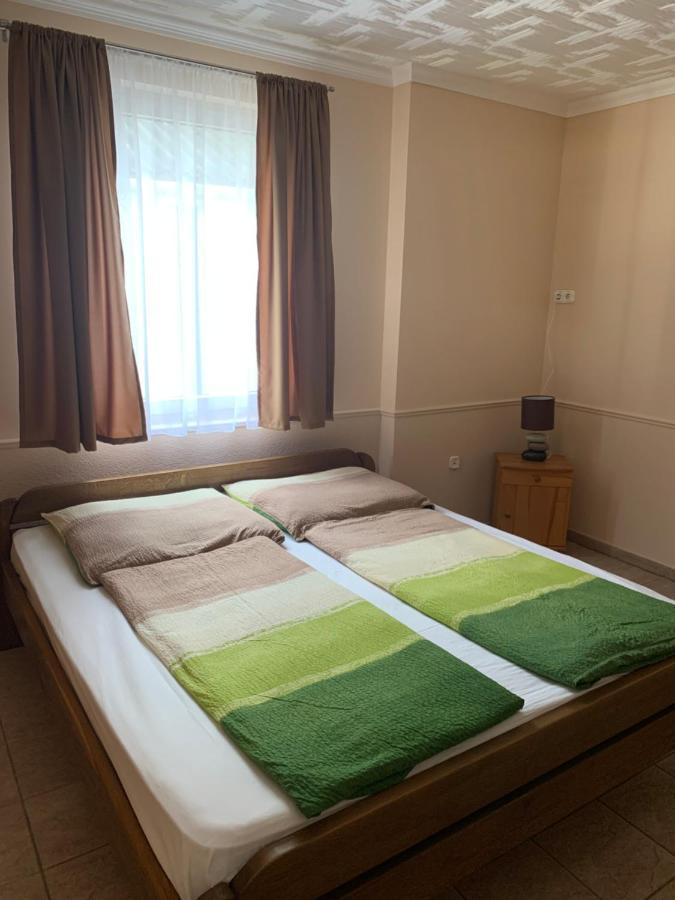 Fenyves Family Rooms And Bungalows Hajduszoboszlo Exterior photo